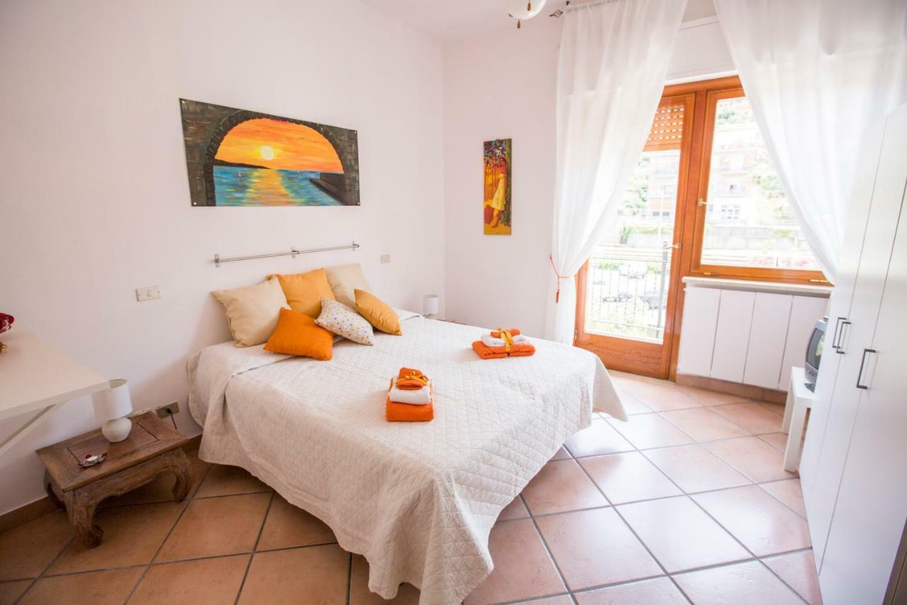 Mia Guesthouse Чефалу Экстерьер фото