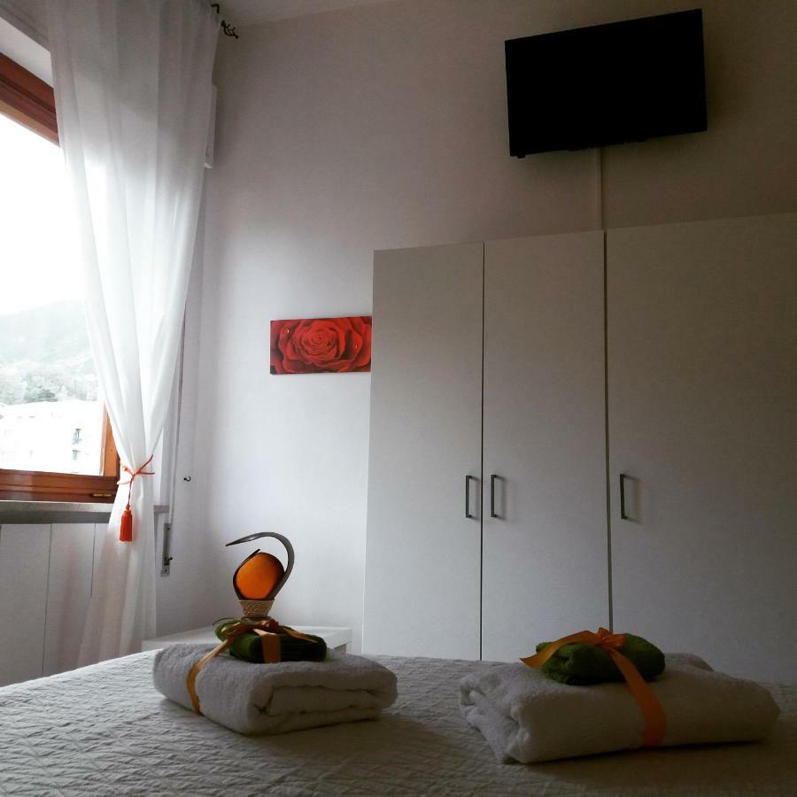 Mia Guesthouse Чефалу Экстерьер фото